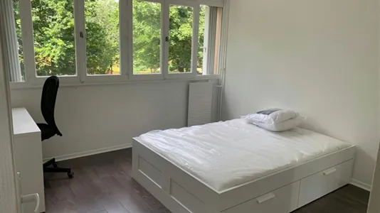 Rooms in Torcy - photo 8