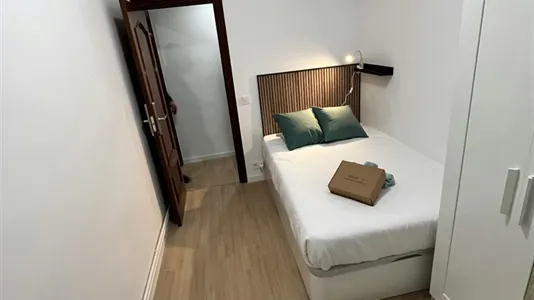 Rooms in Barcelona Eixample - photo 5