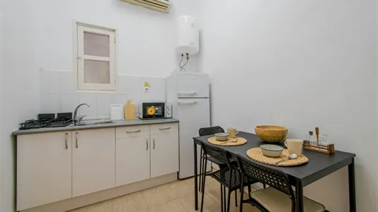 Rooms in Madrid Salamanca - photo 4