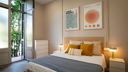 Rooms in Barcelona Eixample - photo 3