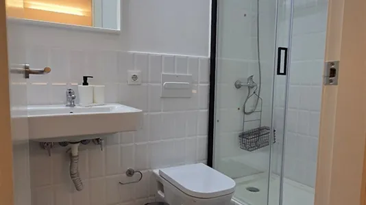 Rooms in Barcelona Eixample - photo 5