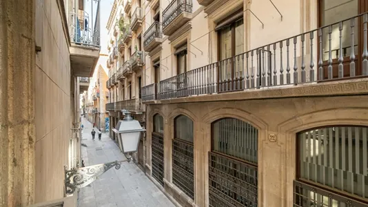 Rooms in Barcelona Ciutat Vella - photo 4