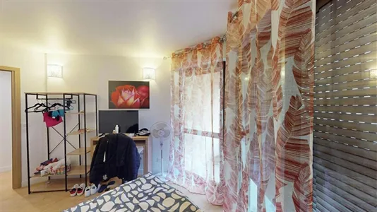 Rooms in Saint-Julien-en-Genevois - photo 5