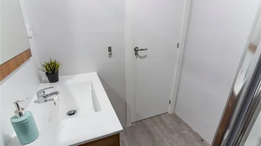 Rooms in Madrid Centro - photo 10