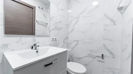 Rooms in Madrid Centro - photo 5