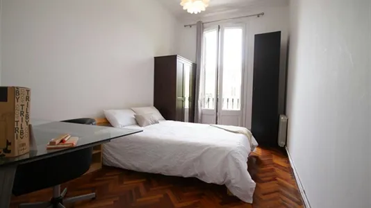 Rooms in Barcelona Eixample - photo 5