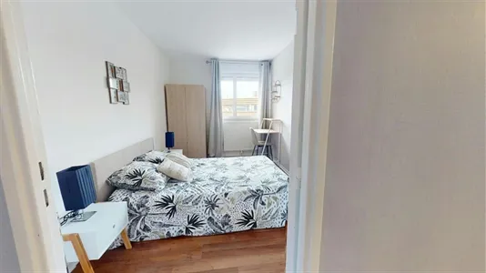 Rooms in Saint-Étienne - photo 5