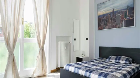 Rooms in Milano Zona 8 - Fiera, Gallaratese, Quarto Oggiaro - photo 3