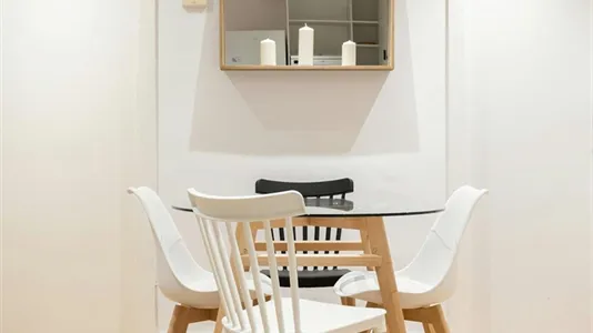 Rooms in Barcelona Eixample - photo 9