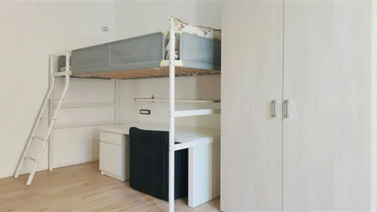 Rooms in Milano Zona 8 - Fiera, Gallaratese, Quarto Oggiaro - photo 5