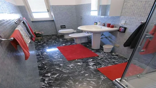 Rooms in Milano Zona 2 - Stazione Centrale, Gorla, Turro, Greco, Crescenzago - photo 10