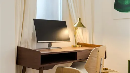 Rooms in Barcelona Eixample - photo 4