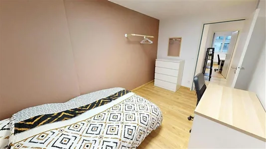 Rooms in Grenoble - photo 2