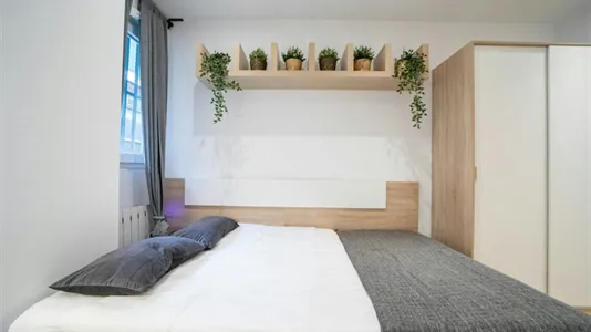 Rooms in Madrid Chamberí - photo 2