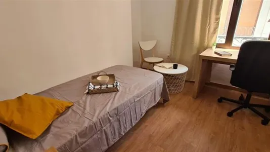 Rooms in Valencia Ciutat Vella - photo 5