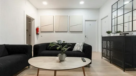 Rooms in Madrid Centro - photo 2