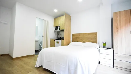 Apartments in Valencia Extramurs - photo 9