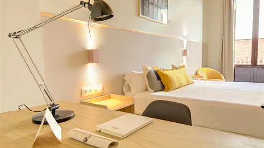 Apartments in Barcelona Ciutat Vella - photo 6