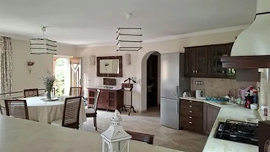 Houses in Szentendrei - photo 1