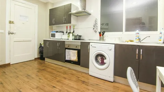 Rooms in Valencia Ciutat Vella - photo 4