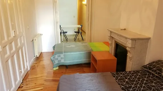 Rooms in Madrid Centro - photo 5