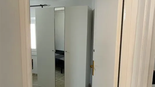 Rooms in Barcelona Ciutat Vella - photo 4