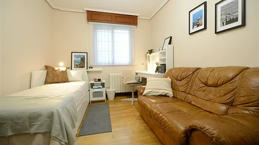 Rooms in Bilbao - photo 5