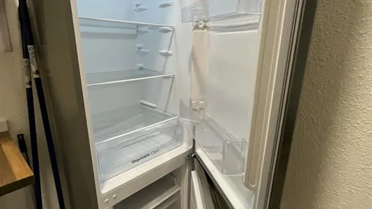 Rooms in Barcelona Ciutat Vella - photo 10