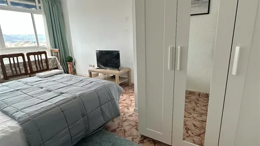 Rooms in Málaga - photo 4