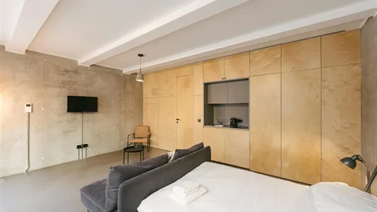 Apartments in Berlin Mitte - photo 2