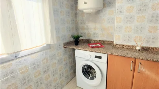 Rooms in Valencia Extramurs - photo 7