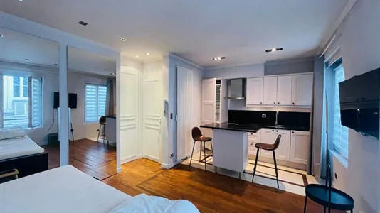 Apartments in Paris 16éme arrondissement (North) - photo 10