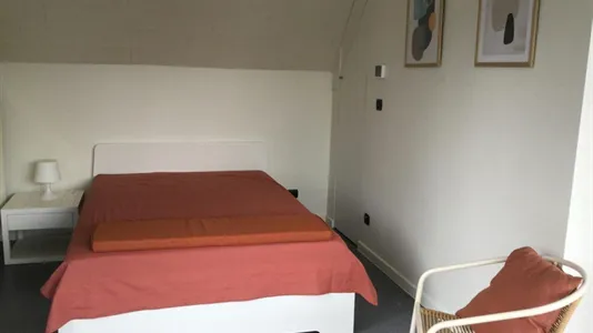 Houses in Hove - photo 9