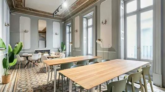 Rooms in Madrid Centro - photo 9