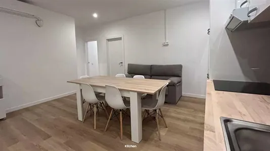 Rooms in Barcelona Eixample - photo 8