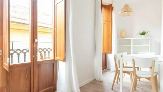 Apartments in Valencia Ciutat Vella - photo 5