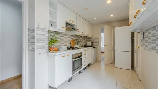 Rooms in Madrid Chamartín - photo 10