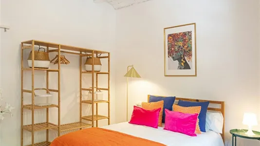 Rooms in Barcelona Eixample - photo 5