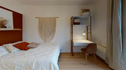 Rooms in Lyon - photo 2