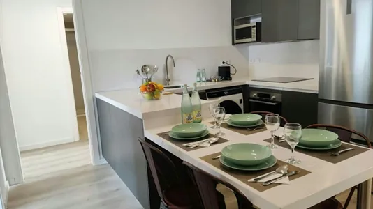 Rooms in Barcelona Ciutat Vella - photo 3