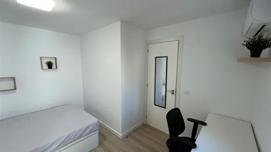 Rooms in Valencia Extramurs - photo 3