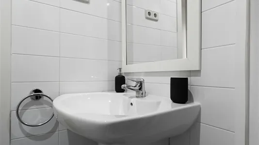 Rooms in Madrid Chamberí - photo 10