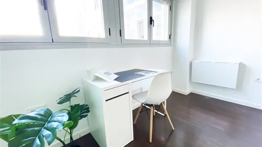 Rooms in Zaragoza - photo 4