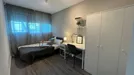 Room for rent, Alcorcón, Comunidad de Madrid, &lt;span class=&quot;blurred street&quot; onclick=&quot;ProcessAdRequest(8289278)&quot;&gt;&lt;span class=&quot;hint&quot;&gt;See streetname&lt;/span&gt;[xxxxxxxxxxxxx]&lt;/span&gt;