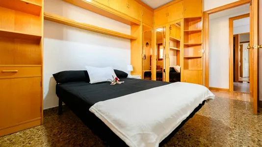 Rooms in Zaragoza - photo 6