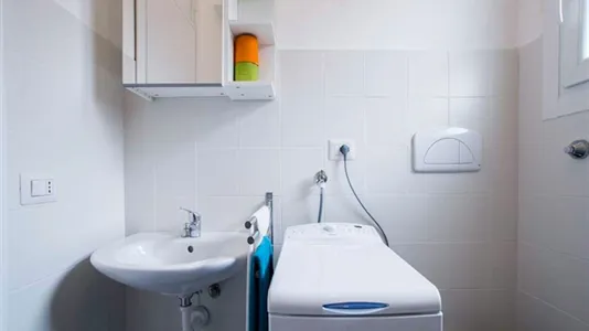 Rooms in Milano Zona 8 - Fiera, Gallaratese, Quarto Oggiaro - photo 9