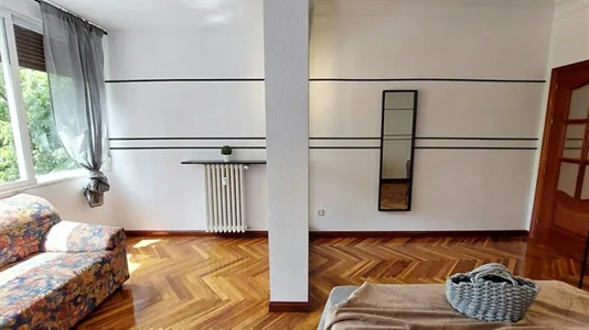 Rooms in Madrid Chamartín - photo 9