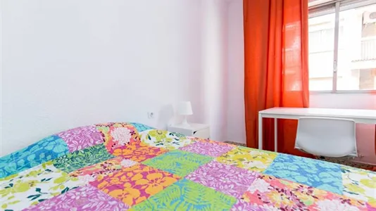 Rooms in Granada - photo 4