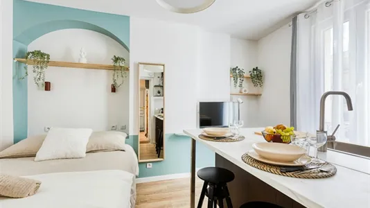 Apartments in Paris 17ème arrondissement - photo 1