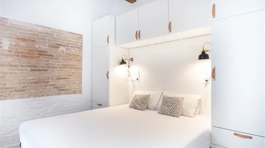 Apartments in Barcelona Ciutat Vella - photo 6